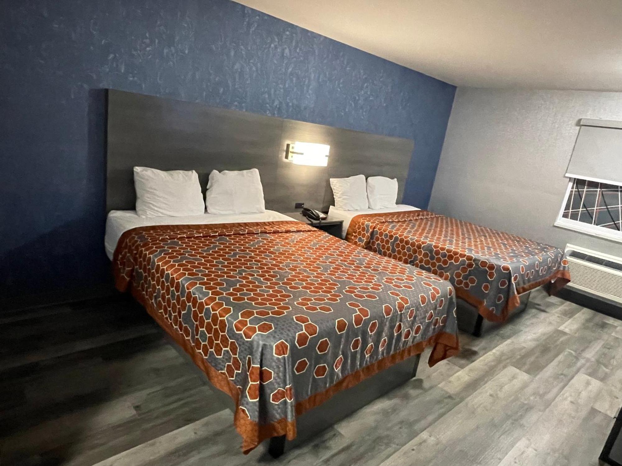 The Wayne Inn エクステリア 写真
